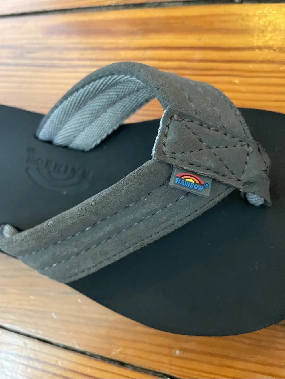 Rainbow black flip flop sandals size 11/12